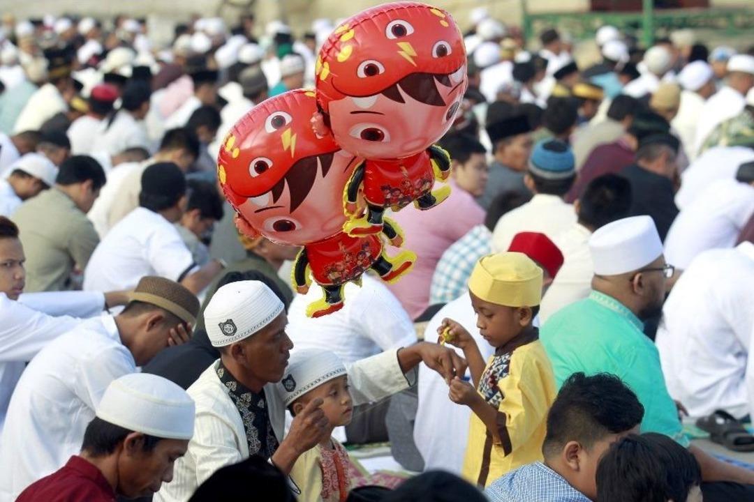 D&uuml;nya M&uuml;sl&uuml;manları Ramazan Bayramı&rsquo;na B&ouml;yle Hazırlandı