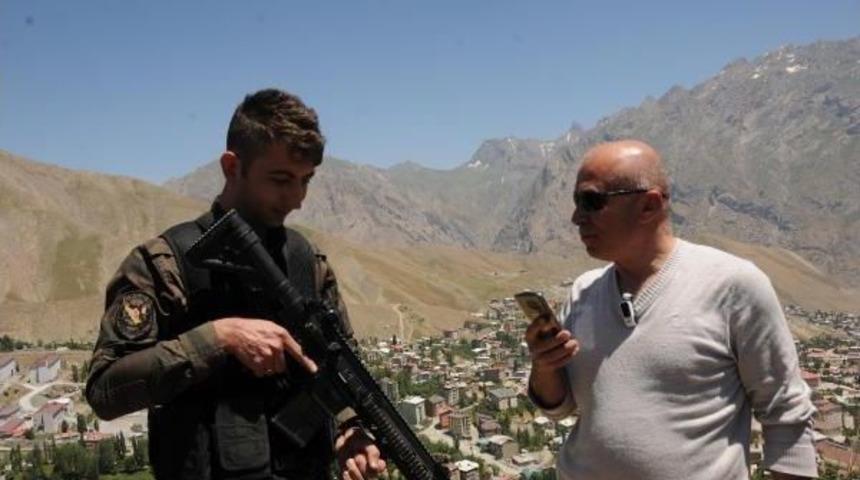 Emniyet M&uuml;d&uuml;r&uuml;'nden N&ouml;bet Tutan Polislere Bayram Ziyareti