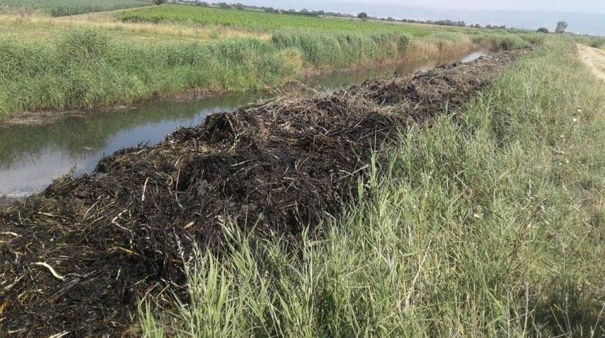 Sulama Kanalında Temizlik &Ccedil;alışma Başladı