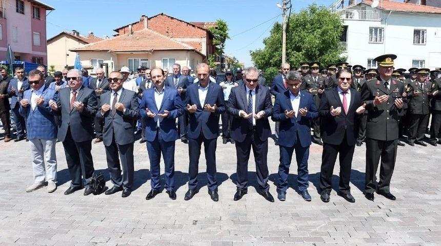 Uşak’ta Şehitler Bayramda Unutulmadı