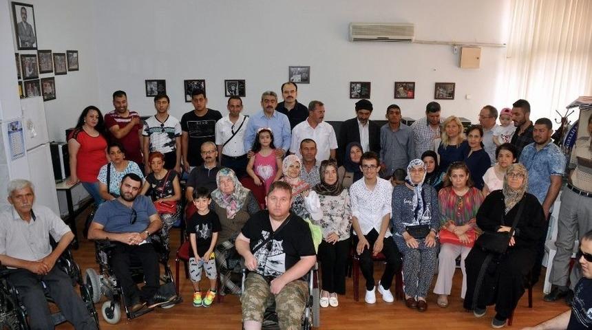 Başkan Alıcık, Engellileri Bayramda Da Yalnız Bırakmadı