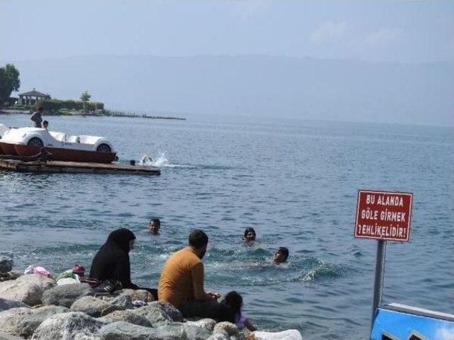 Sapanca'ya Günübirlikçi Akını