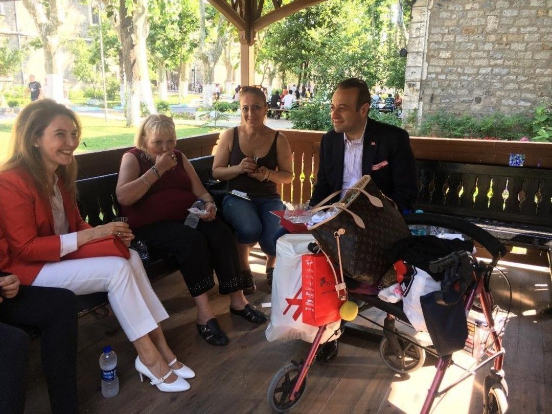 Egemen Bağış&rsquo;tan Dar&uuml;laceze Sakinlerine Bayram Ziyareti