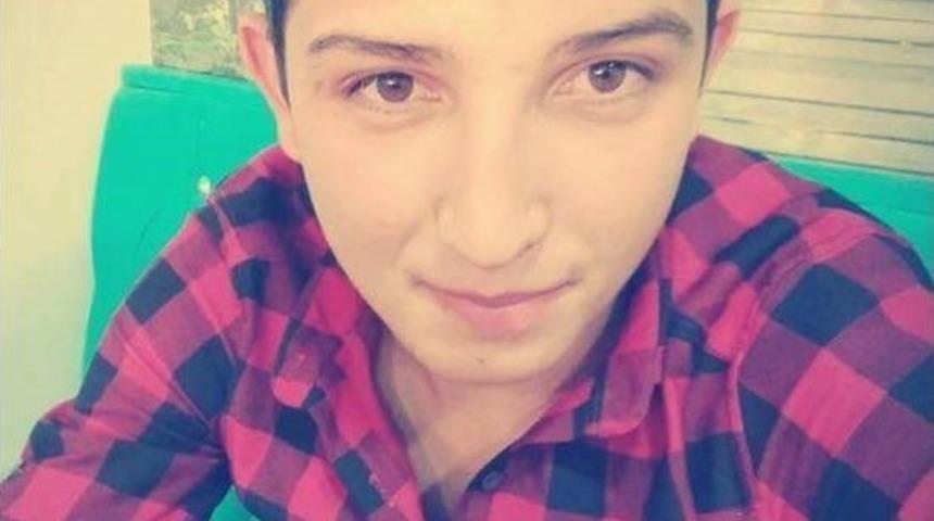 İkiz Kardeşler &rsquo;kız Meselesi&rsquo; Y&uuml;z&uuml;nden Bı&ccedil;aklandı: 1 &Ouml;l&uuml;, 1 Yaralı