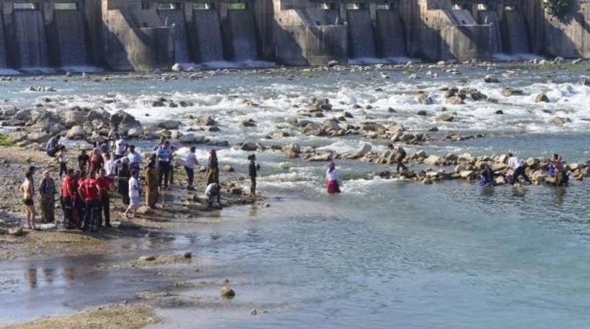 Adana'da 2 Kardeş Boğuldu