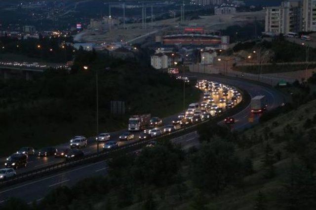 Bayram Tatilcileri Dönüşe Geçti (2)