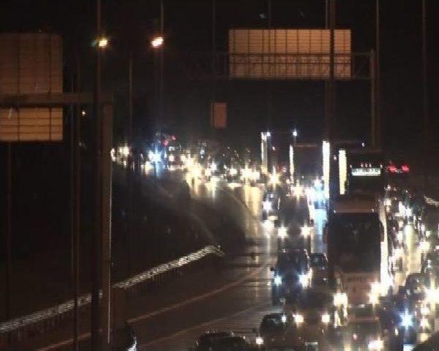 Silivri de Bayram D&ouml;n&uuml;ş&uuml; Trafiği 1