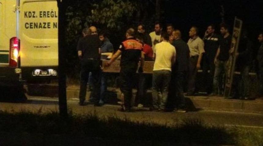 Gemi Tersanesinde Bek&ccedil;i &Ouml;l&uuml; Bulundu