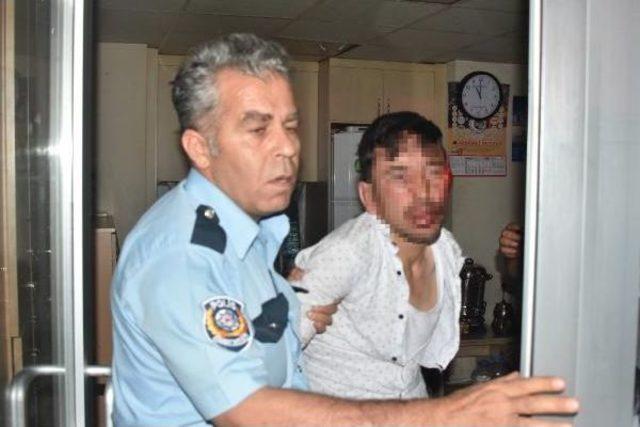 Afganlı Taciz Şüphelisini Kalabalığın Elinden Polis Kurtardı