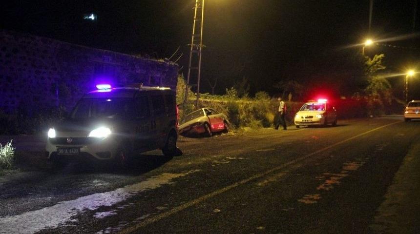 Otomobil Şarampole D&uuml;şt&uuml;: 6 Yaralı