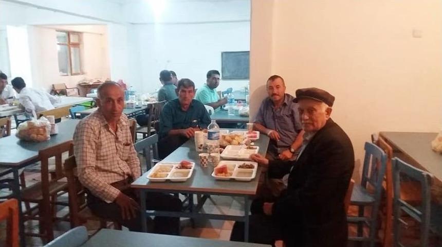 Emet&rsquo;in Kırgıl K&ouml;y&uuml;nde &rsquo;hayır Yemeği&rsquo;