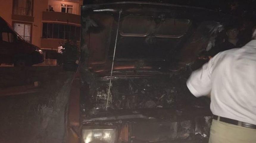 Yeni Aldığı Otomobil Yandı