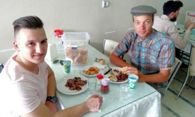 Bisikletiyle Dünyayı Geziyor 3