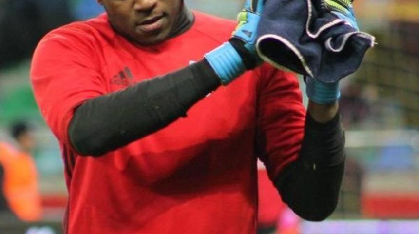 Kayserispor'da Kaleci Ahamata'ya Ayrılma Kararı