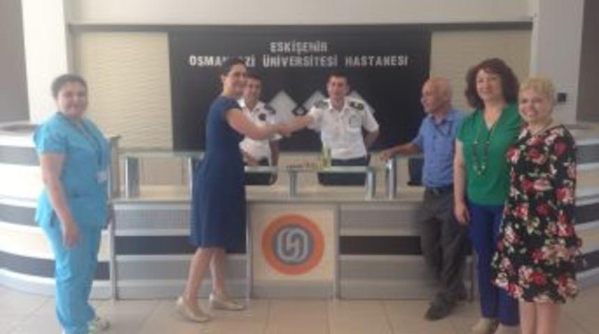 Esog&uuml; Hastanesi Y&ouml;netimi Hastaları Ve Personeli İle Bayramlaştı