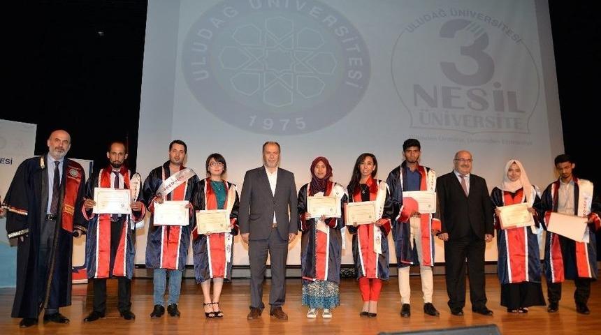 Yabancı &Ouml;ğrenciler T&uuml;rk&ccedil;elerini Konuşturdu