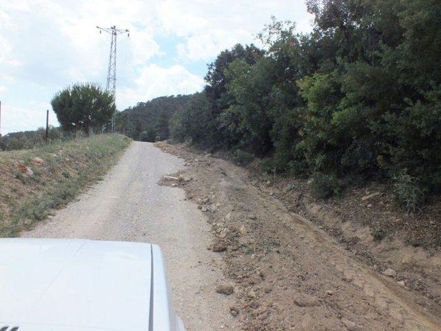 Soma’da Yol Bakım Ve Onarım Çalışmaları Sürüyor