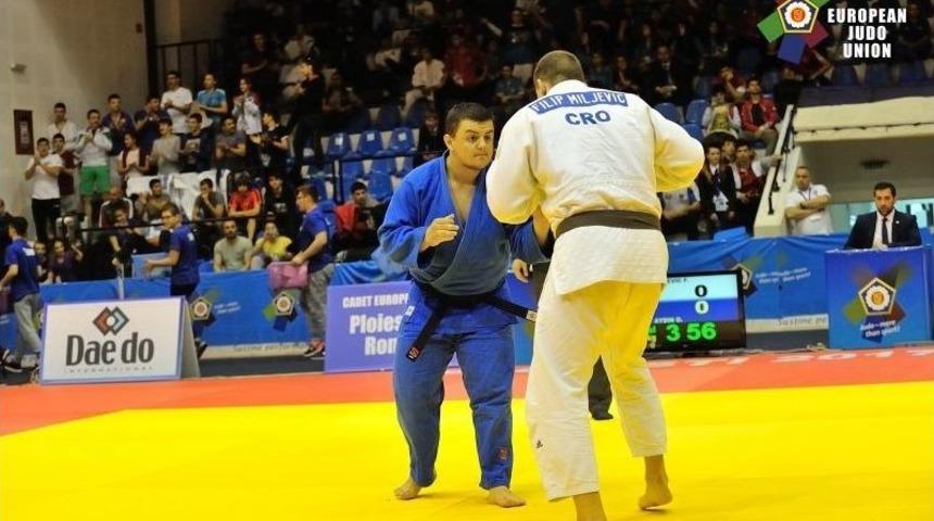 Kocaelili &Uuml;&ccedil; Judocu Avrupa Şampiyonasında