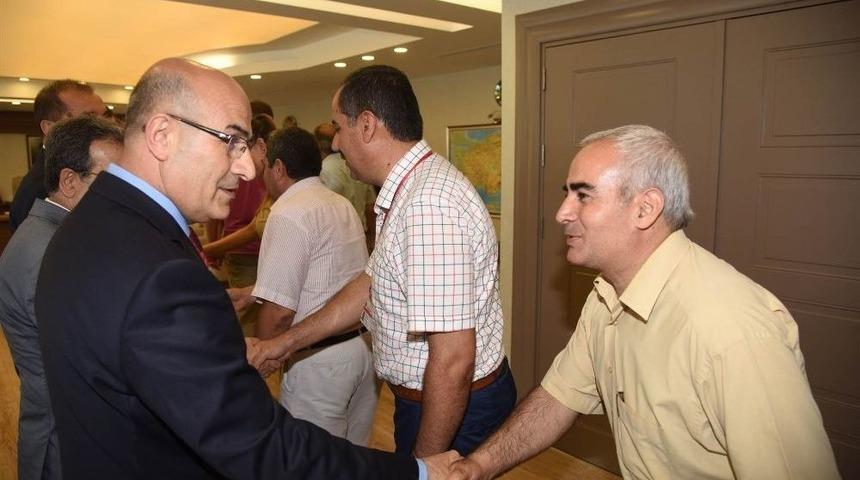 Vali Demirtaş, Valilik Personeliyle Bayramlaştı