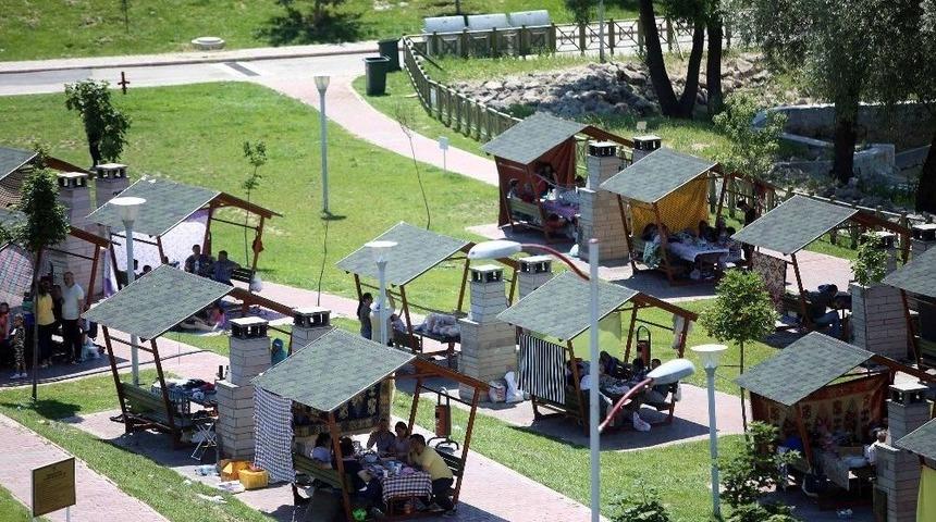 Bayramda Yakacık Doldu Taştı