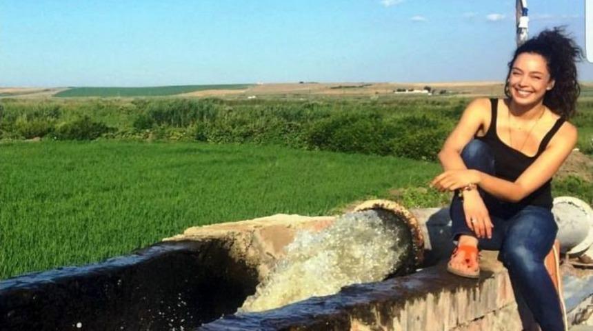 Dünya Güzeli Akın’dan Doğada Pozlar