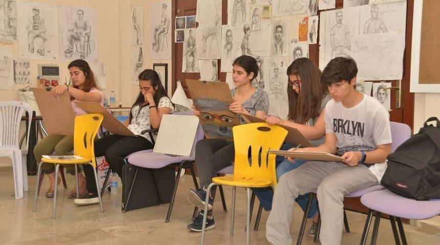 &Uuml;cretsiz Resim Kursu Devam Ediyor