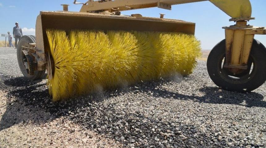 Bismil&rsquo;de Kırsal Mahalle Yolları Yenileniyor