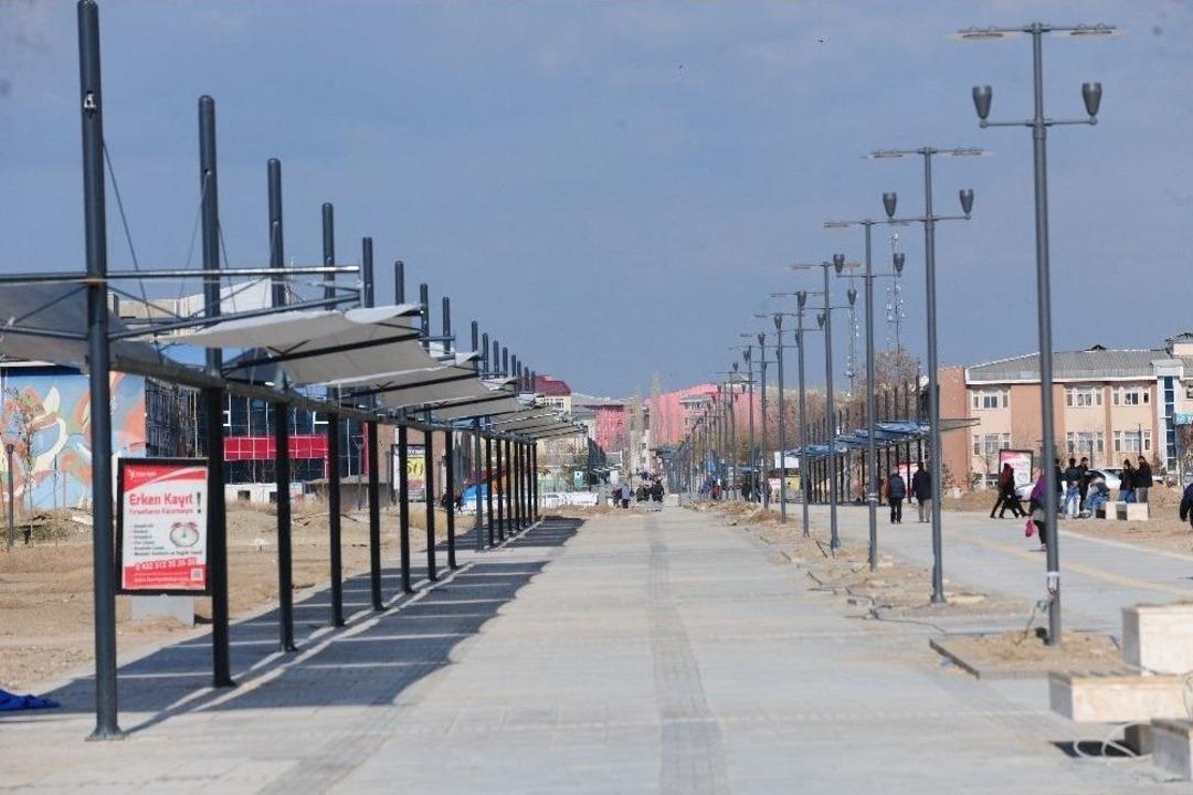 Van Yy&uuml;&rsquo;de Altyapı Ve Akademik &Ccedil;alışmalar