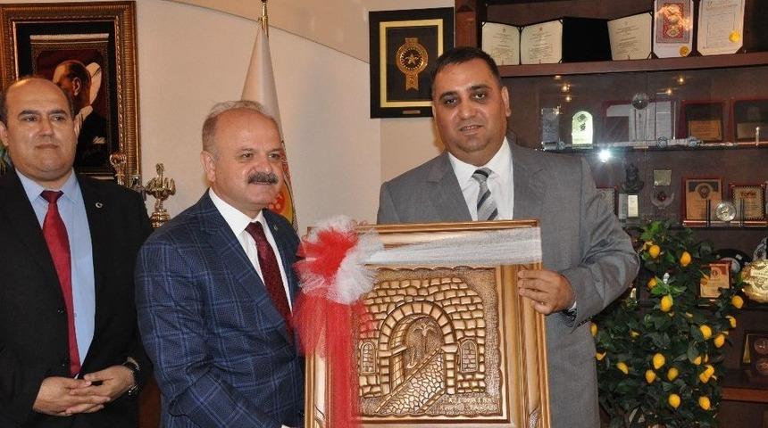 Vali &Ccedil;akacak&rsquo;tan Başkan Can&rsquo;a Veda Ziyareti