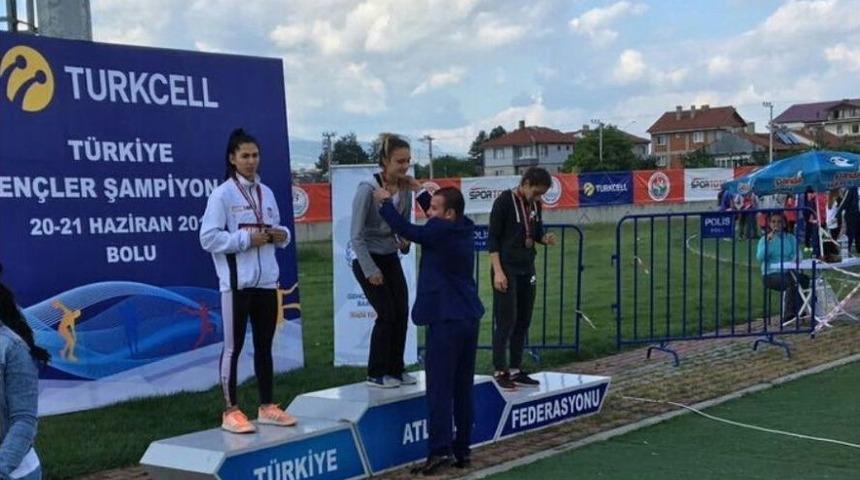 200 Metre Yarışlarında T&uuml;rkiye Şampiyonu S&uuml;leymanpaşa&rsquo;dan &Ccedil;ıktı