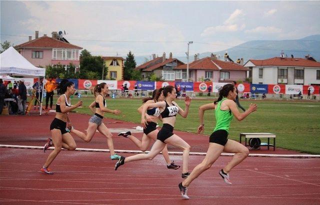 200 Metre Yarışlarında Türkiye Şampiyonu Süleymanpaşa’dan Çıktı