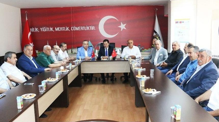 Konesob&rsquo;ta Bayramlaşma Programı