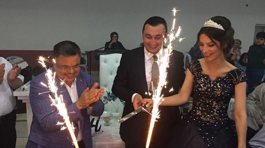 Başkan Yağcı, Gen&ccedil; &Ccedil;iftin Mutluluğuna Ortak Oldu