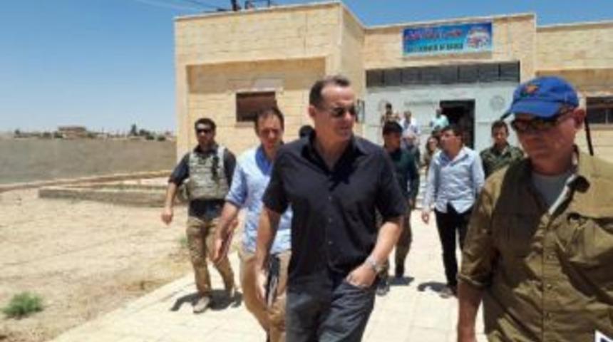 Abd Başkanı Trump'un Deaş &Ouml;zel Temsilcisi Rakka'da