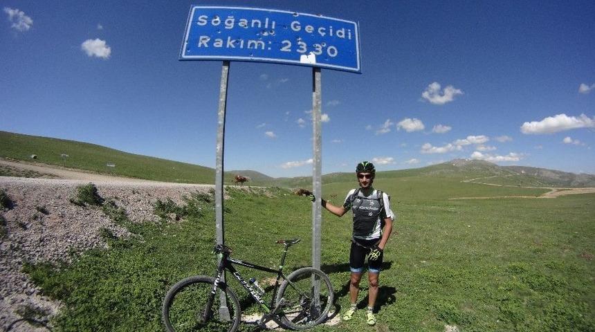 Doğu Karadeniz Yaylalarını Pedal &Ccedil;evirerek Gezdiler
