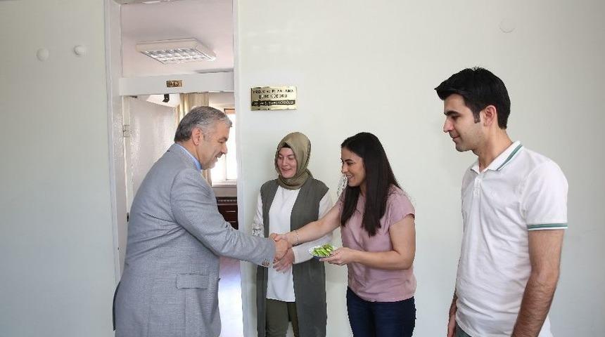 B&uuml;y&uuml;kşehir&rsquo;de Bayramlaşma