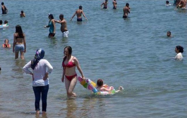 Mersin'de Sıcak Hava Bunalttı, Sahiller Doldu