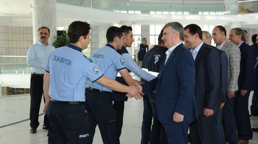 Başkan Akyürek, Belediye Personeliyle Bayramlaştı