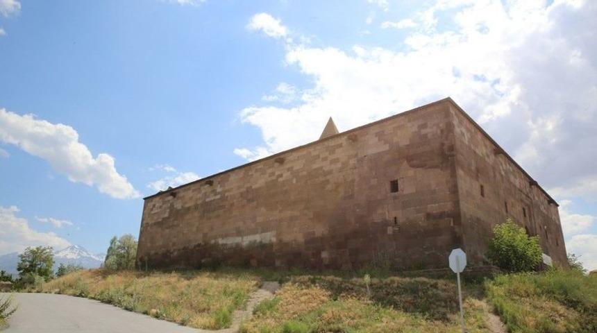 K&ouml;şk Medresesi Melikgazi Korumasında