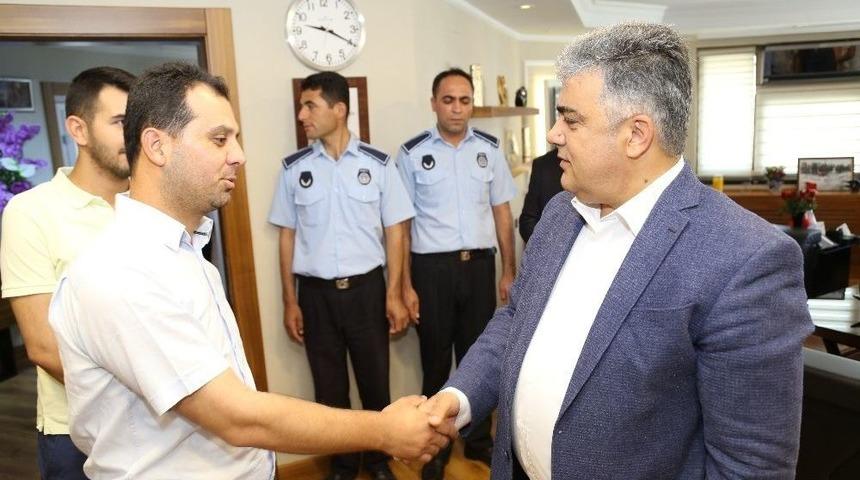 Başkan &Ouml;zg&uuml;ven Personelle Bayramlaştı