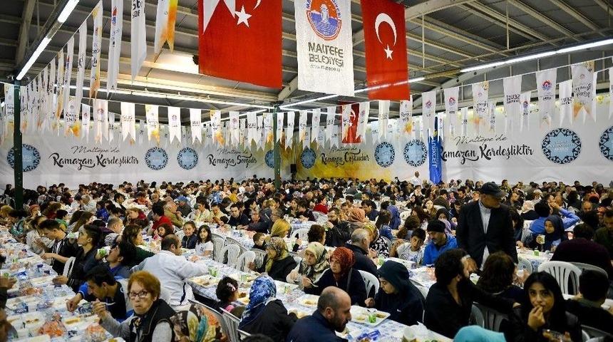 100 Bin Kişi &ldquo;sevgi Sofraları&rdquo;nda Buluştu