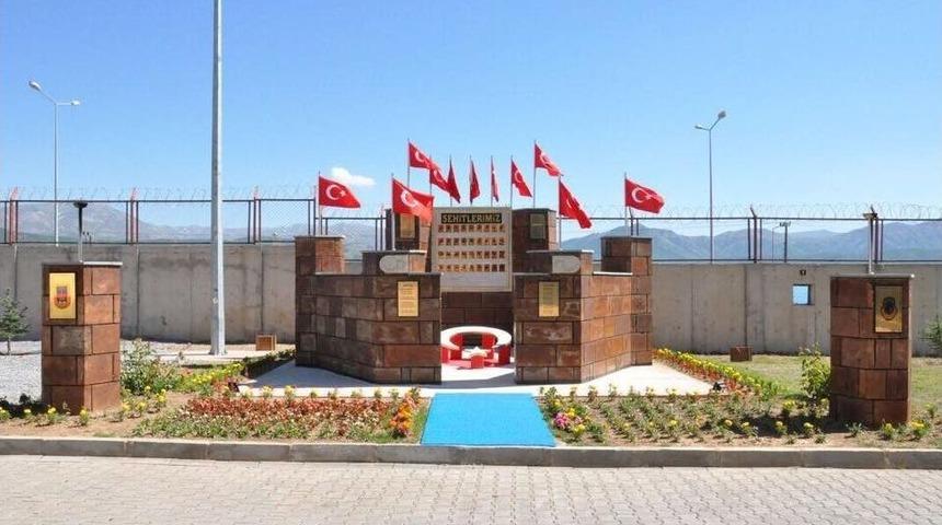 Tatvan&rsquo;da &ldquo;şehit Anıtı&rdquo; A&ccedil;ıldı