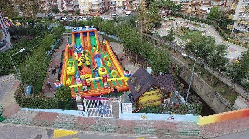 Alanya Belediyesi Bayramda &Ccedil;ocukların Y&uuml;z&uuml;n&uuml; G&uuml;ld&uuml;rd&uuml;