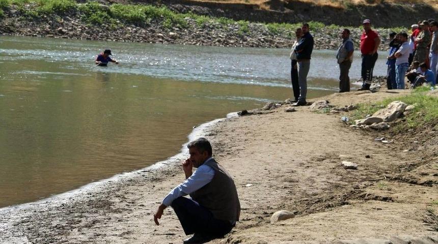 Siirt&rsquo;te &Ccedil;aya Giren &Ccedil;ocuk Kayboldu