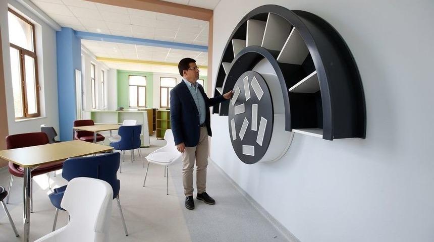 Merkezefendi Belediyesinden 18 Okula K&uuml;t&uuml;phane