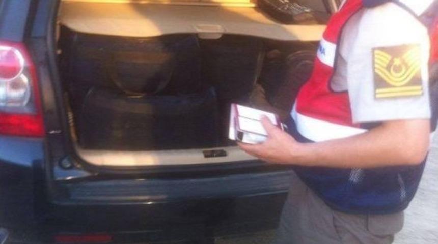 L&uuml;ks Otomobilde Milyonluk Cep Telefonu Vurgunu