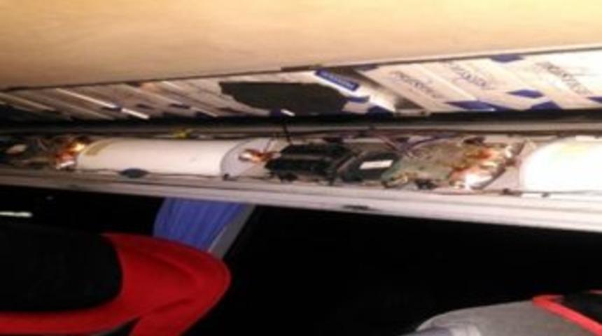 Jandarma 2 Bin 200 Paket Ka&ccedil;ak Sigara Ve 397 K&ouml;k Kenevir Bitkisi Ele Ge&ccedil;irdi