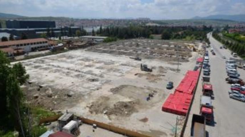 Boz&uuml;y&uuml;k Kapalı Pazarına Kavuşuyor
