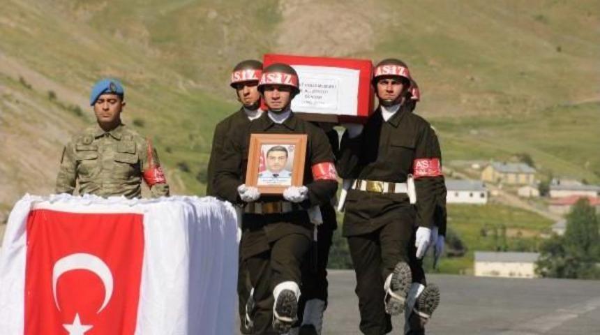 Hakkari'deki &Ccedil;atışmada 1 &Ouml;zel Harekat Polisi Şehit Oldu (3)