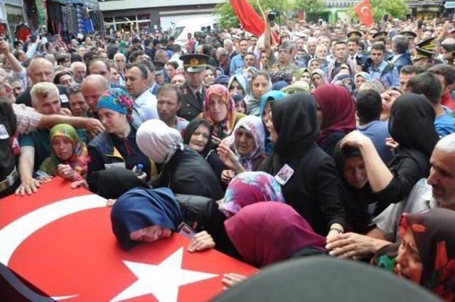Şehit Jandarma Onbaşı Sinan Hamza'nın Cenazesi Trabzon’Da (2)